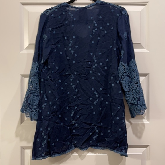 COPY - Johnny Was Floral Embroidered Tunic - Picture 4 of 6
